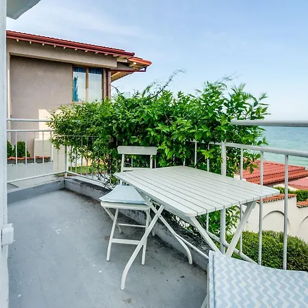 White Dove Златни пясъци