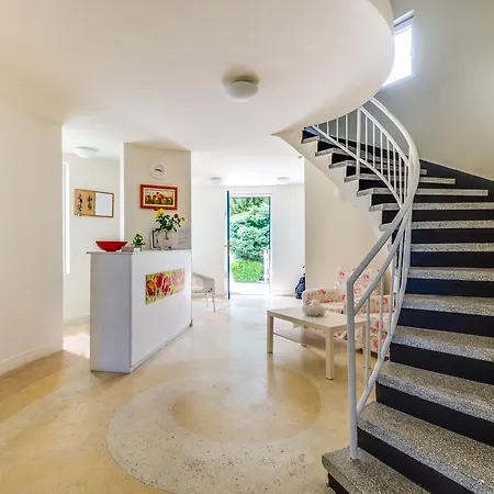 Апартамент White Dove Златни пясъци