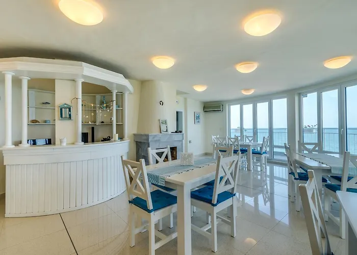 White Dove غولدن ساندز